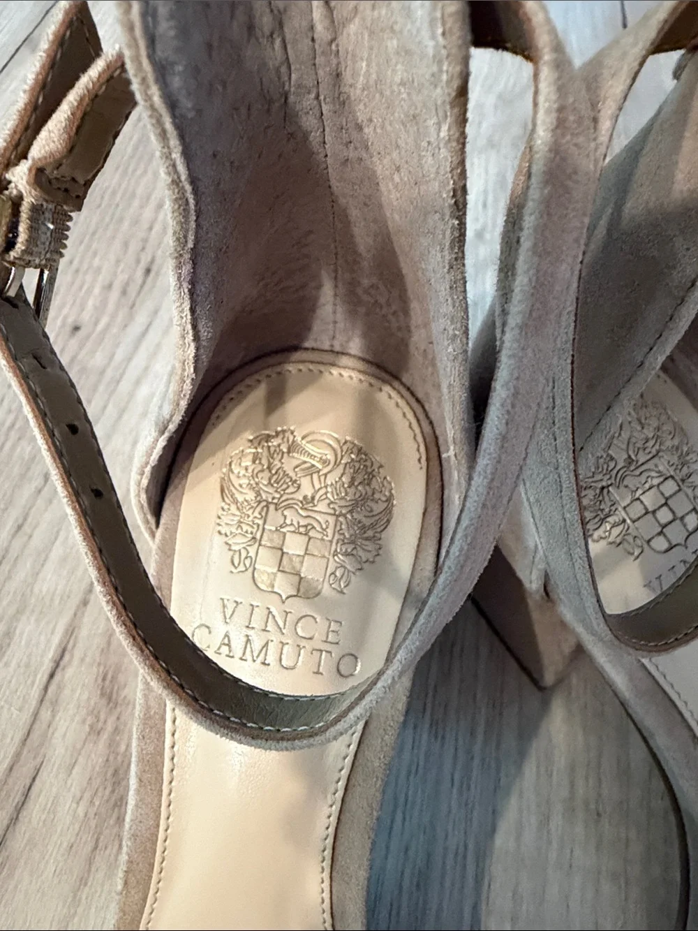 VINCE CAMUTO MACHILA NUDE RHINESTONE BLOCK HEEL SANDALS SIZE 8.5